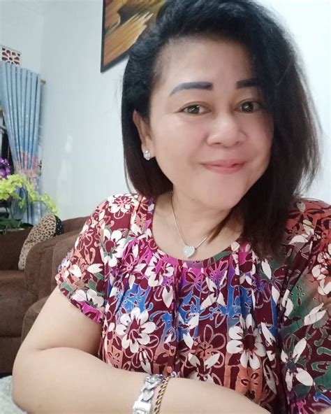 ibu ibu sotwe|Cowok ganteng @PenikmatIbuIbu9 .